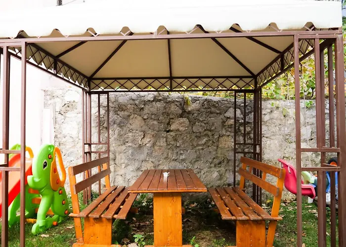Konukevi Arditi's Boge